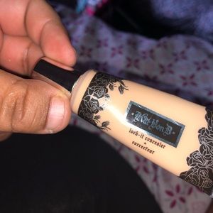 Kat von d concealer